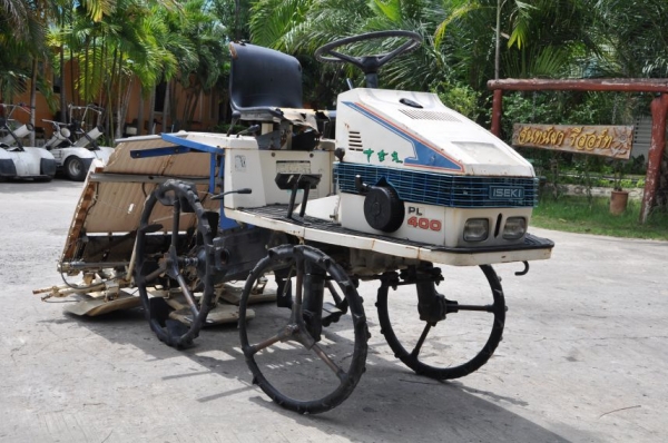 ขายรถดำนา iseki4แถว / yanmarสวยๆ 35,000 เท่านั้น