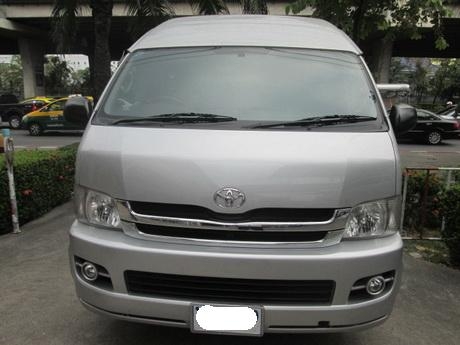 COMMUTER D4D 2.5 รถสวยมากครับ คันนี้ใช่เลย ไม่ต้องดาวน์