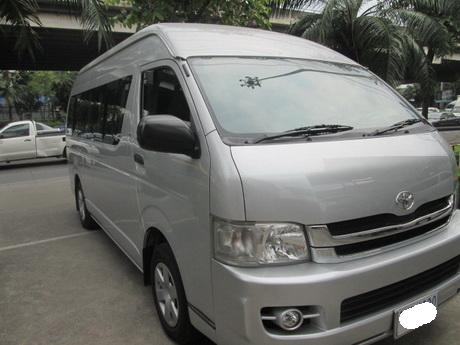 COMMUTER D4D 2.5 รถสวยมากครับ คันนี้ใช่เลย ไม่ต้องดาวน์