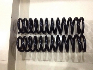 สปริงคู่หน้า BENZ W124 ความสูงออกห้าง สภาพใช้งานได้ปกติ ตจว ส่งได้ครับ