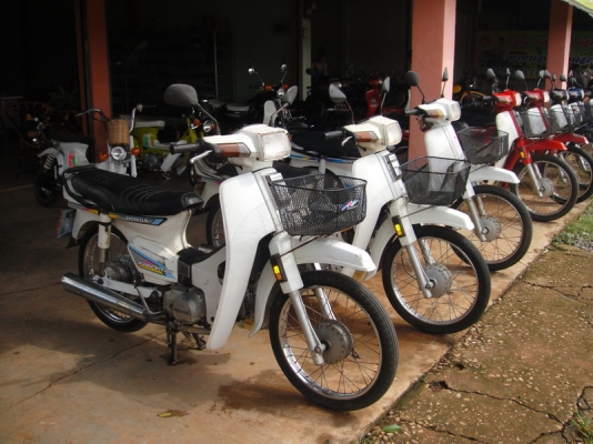 ขายฮอนด้าดรีม คุรุสภา สภาพเดิมสวยพร้อมใช้ ( ทะเบียนพร้อมชุดโอน )