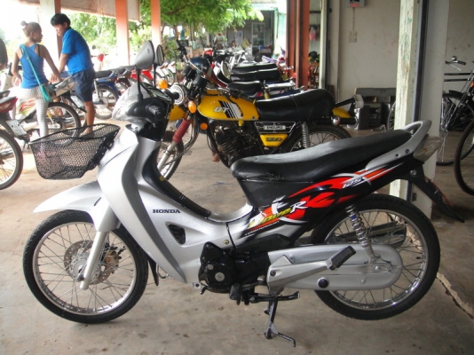 ขายฮอนด้า เวฟ 125 สีเทา- ดำ สภาพสวย ทะเบียนพร้อมชุดโอน ขายฮอนด้า เวฟ 125 สีเทา- ดำ สภาพสวย ทะเบียนพร้อมชุดโอน