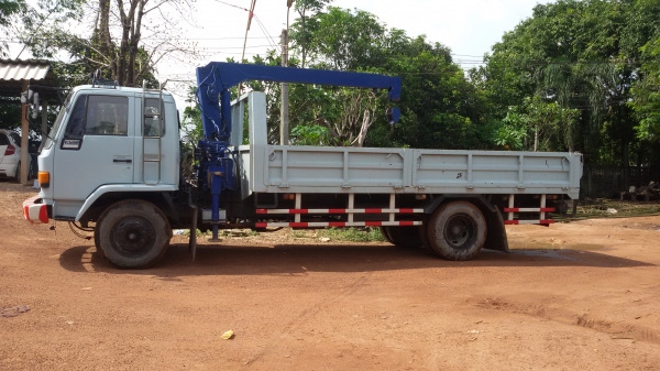 ขายรถบรรทุก 6 ล้อ ติดเครน3ตัน 3 ปอก อิซูซุ160 สภาพพร้อมใช้งาน  K.อู๊ด 081-2995537