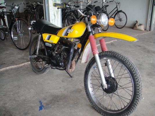 ขาย DT 100 สีเหลือง มีทะเบียน ขาย DT 100 สีเหลือง มีทะเบียน