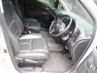 TOYOTA WISH 2.0  AUTO ปี 2006 รถสวยพร้อมใช้ จัดไฟแนนซ์ได้ ไม่ต้องมีคนค้ำ T.086-527-9533