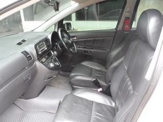 TOYOTA WISH 2.0  AUTO ปี 2006 รถสวยพร้อมใช้ จัดไฟแนนซ์ได้ ไม่ต้องมีคนค้ำ T.086-527-9533