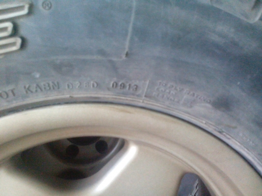 ขายยางMud  265/75/16 ปี 13 พร้อมล้อสวยๆเลยครับ