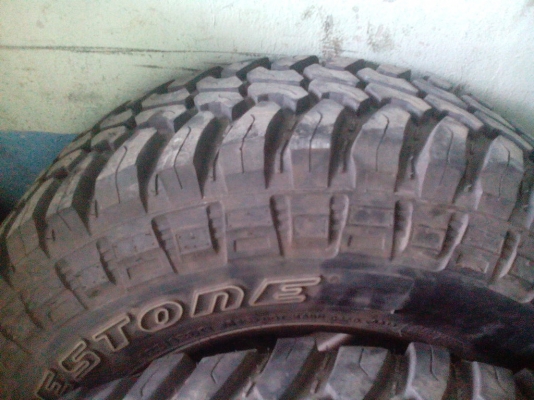ขายยางMud  265/75/16 ปี 13 พร้อมล้อสวยๆเลยครับ