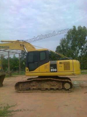 รถแบคโฮ KOMATSU PC200 รุ่น7 รถแบคโฮ KOMATSU PC200 รุ่น7