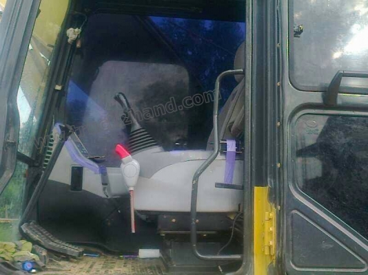 รถแบคโฮ KOMATSU PC200 รุ่น7 รถแบคโฮ KOMATSU PC200 รุ่น7