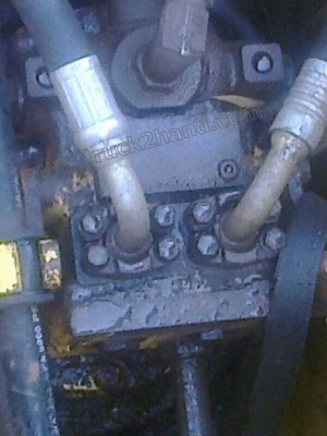 รถแบคโฮ KOMATSU PC200 รุ่น7 รถแบคโฮ KOMATSU PC200 รุ่น7