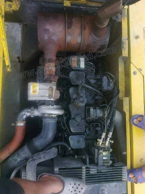 รถแบคโฮ KOMATSU PC200 รุ่น7 รถแบคโฮ KOMATSU PC200 รุ่น7