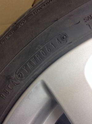 ขายแม็กป้ายแดงviosตัวใหม่พร้อมยาง ปี14 ขอบ15 ขายแม็กป้ายแดงviosตัวใหม่พร้อมยาง ปี14 ขอบ15