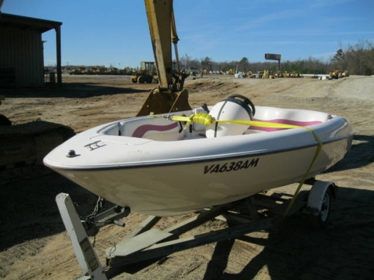 ขายเรือเปล่าพร้อมเทรลเลอร์และเครื่องอินเบอร์ด