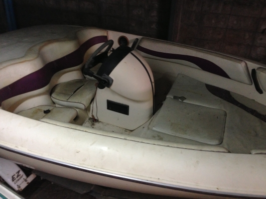 ขายเรือเปล่าพร้อมเทรลเลอร์และเครื่องอินเบอร์ด