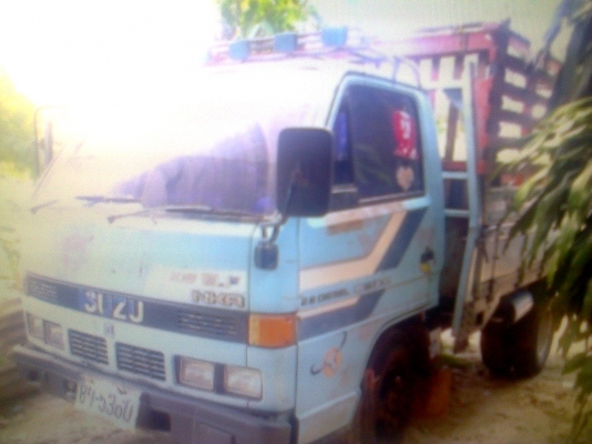 หกล้อ ISUZU NKR88ช่วงสั้น รถห้างมือเดียวปี34 รถบางเดิมไม่ผุ ภาษีปี58ทะเบียนพร้อมโอน