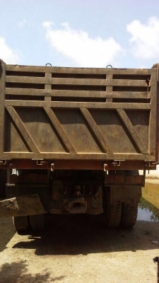 รถอีซูซุ 10 ล้อดั้ม 270 แรงม้า. ปี 44  ( ขายแม่ , ลูก )  สนใจติดต่อ  081 - 6079515