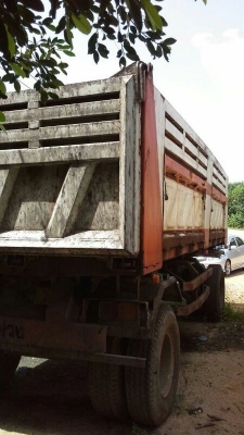 รถอีซูซุ 10 ล้อดั้ม 270 แรงม้า. ปี 44  ( ขายแม่ , ลูก )  สนใจติดต่อ  081 - 6079515