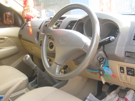 TOYOTA 4WD.4ประตู....ปี2008 เครื่อง2500 TOYOTA 4WD.4ประตู....ปี2008 เครื่อง2500