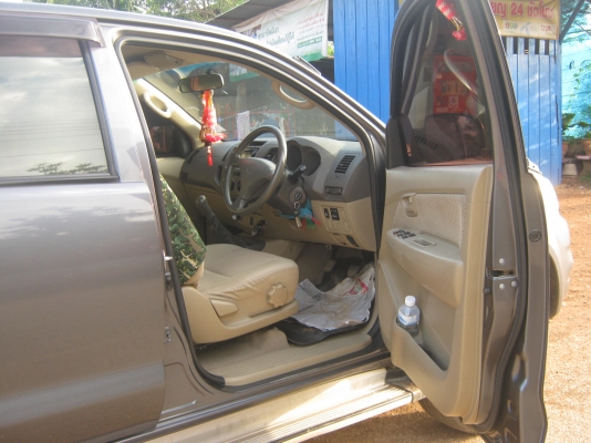 TOYOTA 4WD.4ประตู....ปี2008 เครื่อง2500 TOYOTA 4WD.4ประตู....ปี2008 เครื่อง2500