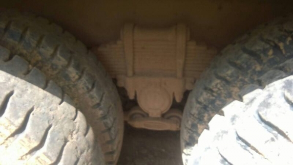 รถอีซูซุ 10 ล้อดั้ม 200 แรงม้า. ปี 48.  สนใจติดต่อ 081 - 6079515