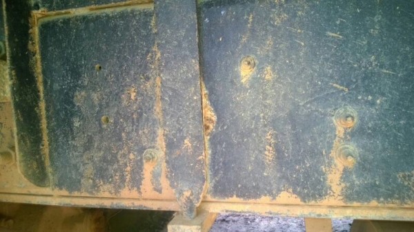 รถอีซูซุ 10 ล้อดั้ม 200 แรงม้า. ปี 48.  สนใจติดต่อ 081 - 6079515