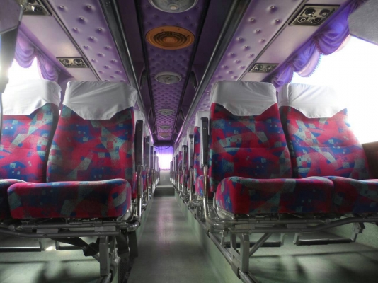 ขายรถบัส แอร์ 6 ล้อ 9.5 แสน ฮีโนเขาควายเต็มระบบ ถ้าสนใจทั้งสองคันราคมาคุยกันครับ