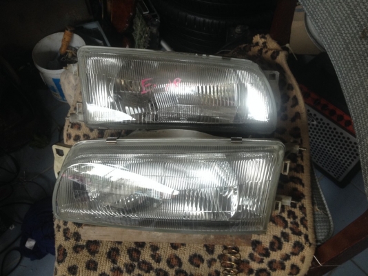 ไฟหน้า E CAR STANLEYแท้โคมเป็นกระจกสภาพดี