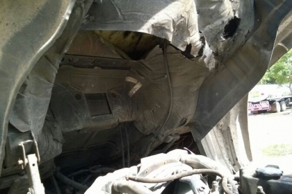 รถอีซูซุ 10 ล้อ ( บรรทุกกากน้ำตาล )  เปลี่ยนเครื่อง 195 แรงม้า.  สนใจติดต่อ  081 - 6079515