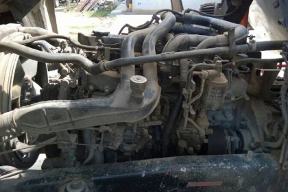 รถอีซูซุ 10 ล้อ ( บรรทุกกากน้ำตาล )  เปลี่ยนเครื่อง 195 แรงม้า.  สนใจติดต่อ  081 - 6079515