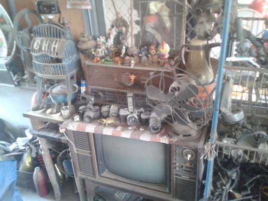 กรุแตก มอไซค์คลาสสิค อะไหล่ ของเก่า ของหายากมากมายโทรสอบถามที่เบอร์ 089-4837075 รุจคลาสสิค