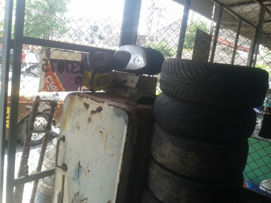 กรุแตก มอไซค์คลาสสิค อะไหล่ ของเก่า ของหายากมากมายโทรสอบถามที่เบอร์ 089-4837075 รุจคลาสสิค