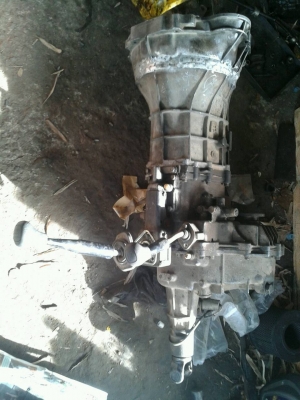 จองแล้วไม่มาเอาขอขายต่อครับ ขายเกียร์ 4 อีซูซุ ชนหัวหมู นิสสัน