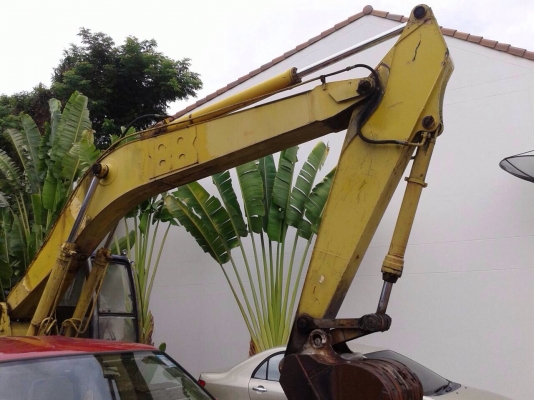 ขายรถแบ็คโฮ kobelco sk 220 mark 3 เล่มทะเบียน เครื่องน้ำเข้าติดไม่ได้