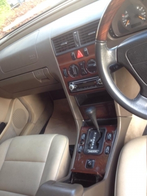 ขาย banz c220 ปี 96 ไม่เคยติดแก๊ซ เดิมเป็นรถฑูต พร้อมใช้ สวยๆเลย ขาย banz c220 ปี 96 ไม่เคยติดแก๊ซ เดิมเป็นรถฑูต พร้อมใช้ สวยๆเลย