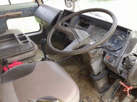 ขายรถหกล้อติดเครน HINO FF174 เครื่อง HO7C 185 แรง พวงมาลัยพาวเวอร์ เบรคจิฟฟี่  ติดเครน unic 2.5 ตัน