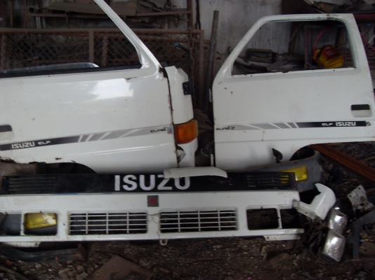 * ขายประตู NPR ซ้าย,ขวา ราคา 7,000.-