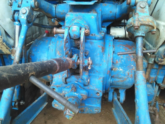 **365,000 บ.ต่อรอง**ขายรถไถเพลาเดียวยอดนิยม FORD 6600 T6 ตัวเต็ม เครื่องเดิมปั้มเดิม แน่นๆ แรงๆ ฟิิตมาใหม่ไม่นาน ปั้มดีแรงดี ไอดีกลม ระบบไฮฯครบ ยกไม่มียุบ ไม่แตก สีสันดี ยางดี4เส้น พร้อมอุปกรณ์ 3 ชิ้น ใบดัน หาง3 หาง 7 สภาพดี หาง7ใบมีแตกนิดหน่อย2ใบ รถใช้งา