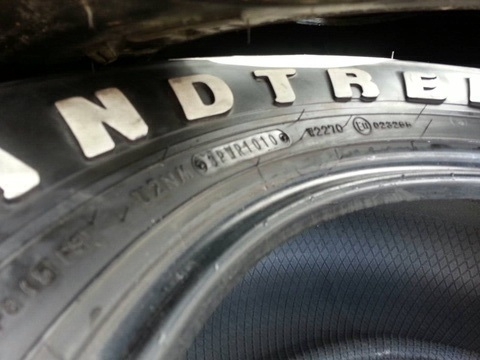 ขายยาง 265 x 70 x 16  Japan  ถูกๆ เชิญครับ