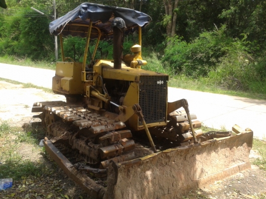 ขายแทร็กเตอร์ KOMATSU D20 สภาพพร้อมใช้งาน ราคาเบาๆครับ