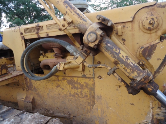 ขายด่วนรถแทรกเตอร์ตีนตะขาบKOMATSUD53-16สภาพดี