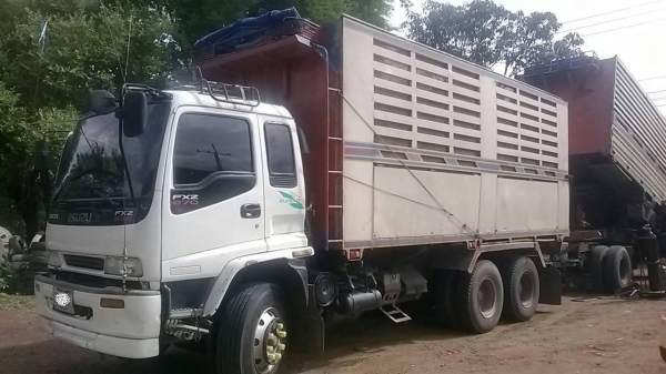 ***ขายแล้วครับขอบคุณ Truck2hand ขาย10ล้อพ่วงแม่ลูกดั้มเกษตร ISUZU DECA FXZ270 EURO1ปี40 เครื่องเดิมเกียร์เดิม แน่นๆ แรงๆ ไม่เยิ้ม ช่วงล่างเดิม คัสซีสวยเดิมไม่ปะไม่ดาม กระบะดั้มเกษตรข้างเรียบสภาพสวย พื้นดีข้างสวยไม่ผุ หัวเก๋งสวยภายในคอนโซลครบ พ.พาเวอร์ เบร