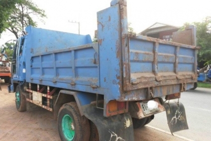 ***ขายแล้วครับขอบคุณ Truck2hand ขาย6ล้อดั้มดินสภาพสวย ISUZU ROCKY FRR 195 6HE1 เครื่องแรงๆ แน่นๆ ไม่เยิ้ม ไม่มีไอ เกียร์ไม่หลุดไม่หอน ช่วงล่างFหน้า-หลัง คัสซีสวยเดิม ไม่ปะไม่ดาม ไม่แตก กระบะดั้มเหล็ก5ตันยิงหน้า 3.60ม.สภาพสวยพื้นดีข้างสวยไม่มีผุ ดั้มไมมียก