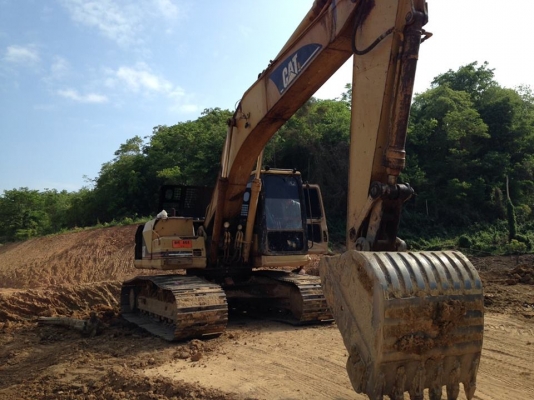 รถแบคโฮ CAT 320 B รถสวยเนี๊ยบ ใช้งานดี มีทะเบียน รถบ่อดิน ไม่ค่อยเดินไกล ช่วงล่างสวยมาก.