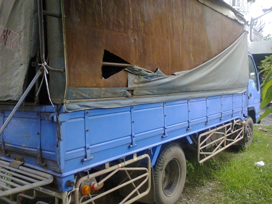 ขายหกล้อ NPR-120 HP พร้อมหลังคา ราคาเบาๆ