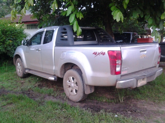 ISUZU DMAX 2.5 แคบ 4X4 ปี55 พค วิ่ง 6หมื่นโล มือเดวป้ายแดงเล่มพร้อมโอน ISUZU DMAX 2.5 แคบ 4X4 ปี55 พค วิ่ง 6หมื่นโล มือเดวป้ายแดงเล่มพร้อมโอน