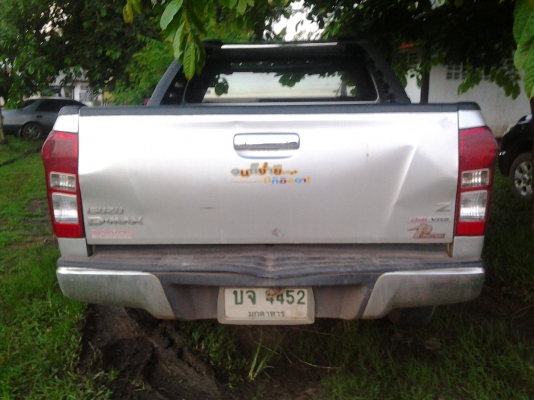 ISUZU DMAX 2.5 แคบ 4X4 ปี55 พค วิ่ง 6หมื่นโล มือเดวป้ายแดงเล่มพร้อมโอน ISUZU DMAX 2.5 แคบ 4X4 ปี55 พค วิ่ง 6หมื่นโล มือเดวป้ายแดงเล่มพร้อมโอน