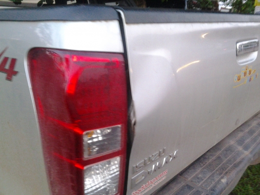 ISUZU DMAX 2.5 แคบ 4X4 ปี55 พค วิ่ง 6หมื่นโล มือเดวป้ายแดงเล่มพร้อมโอน ISUZU DMAX 2.5 แคบ 4X4 ปี55 พค วิ่ง 6หมื่นโล มือเดวป้ายแดงเล่มพร้อมโอน