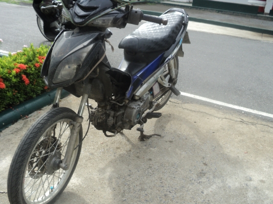 ขายยามาฮ่าเอ็กวันทะเบียนขาด3เดือนขายตามสภาพสตารทมือ ป้ายเหลือง เอกสารมี ขอขาย 4000บาท