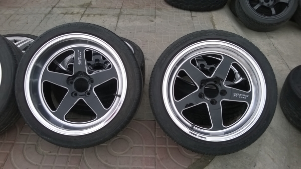 ขายล้อขอบ18  5รู114 พร้อมยางชุดละ 26000
